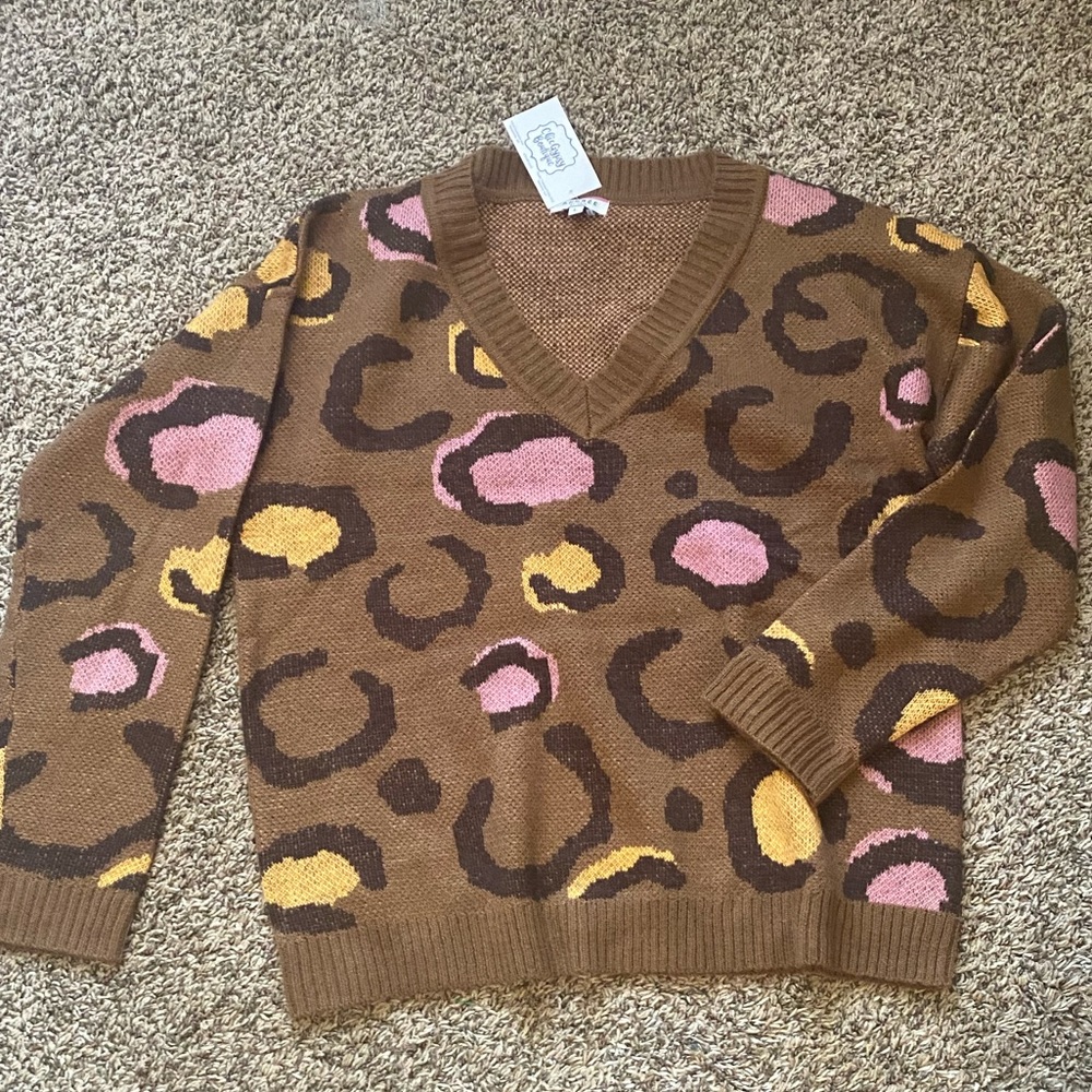 Brand New Leopard Pattern Sweater - Large